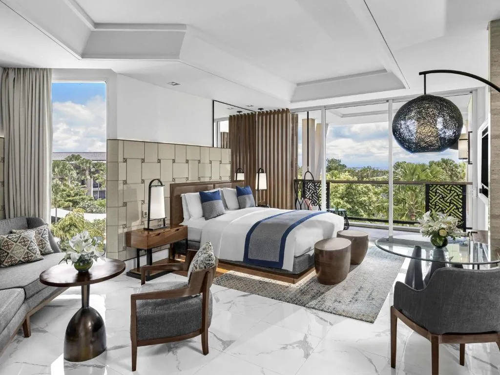 Deluxe Room — Garden or Ocean View