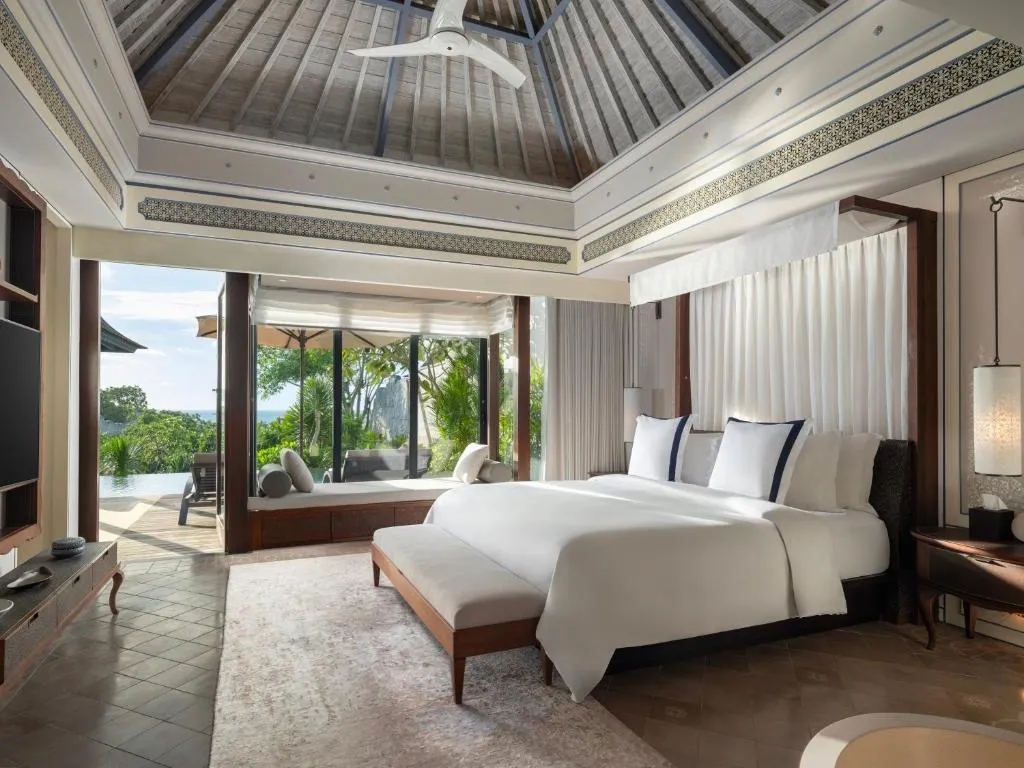 Garden or Ocean View Villa — Private Pool