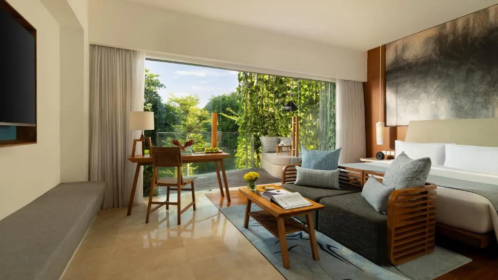 Nest Suite / Lagoon Pool Suite
