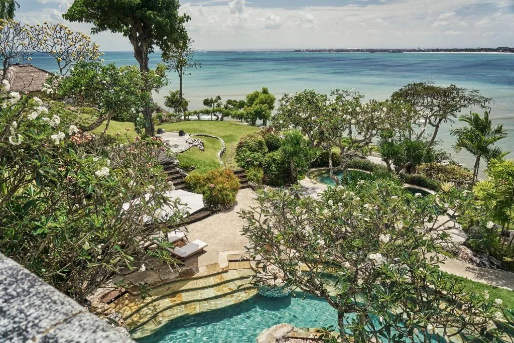 resort-pool-and-jimbaran-bay-view-four-seasons-bali Four Seasons Resort Bali - Hotel Gallery
