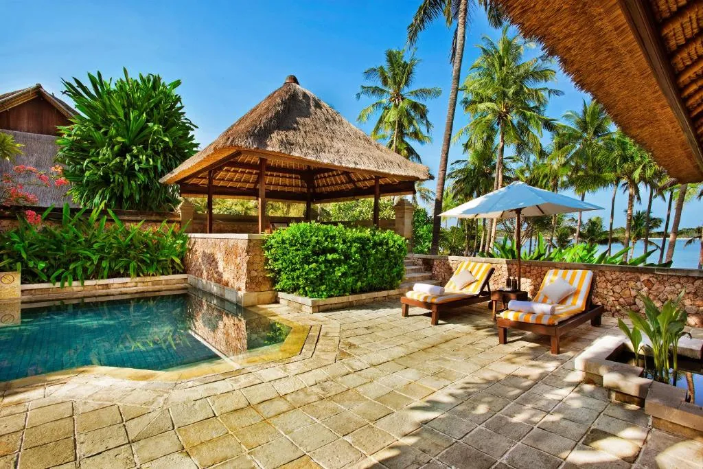 beach-sun-loungers-the-oberoi-beach-resort-lombok The Oberoi Beach Resort - Hotel Gallery