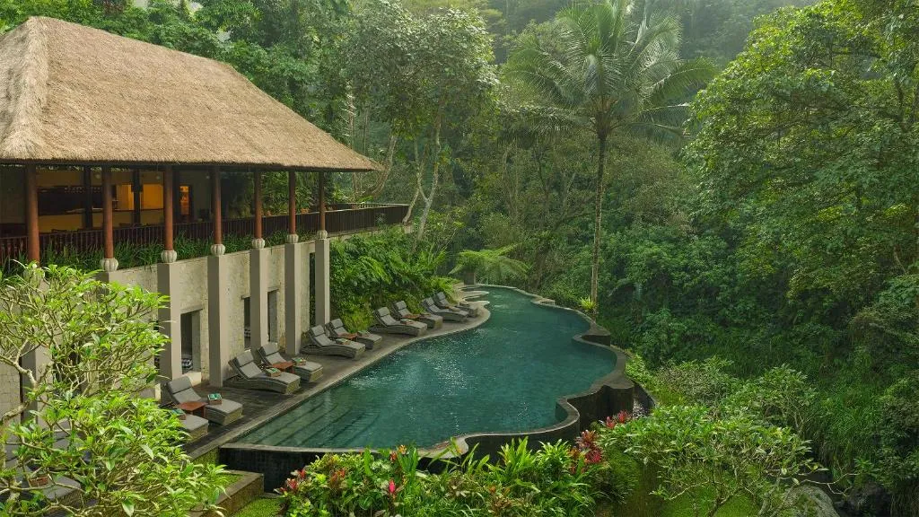 jungle-swimming-pool-maya-ubud-resort-spa-bali