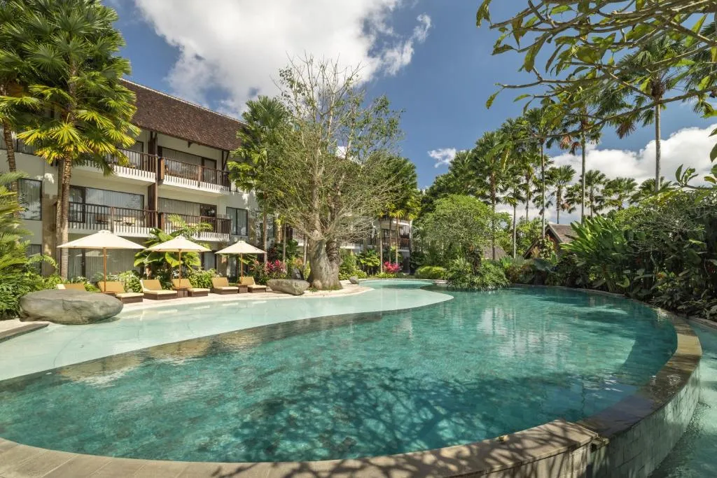 resort-swimming-pool-sanctoo-suites-villas-ubud-bali