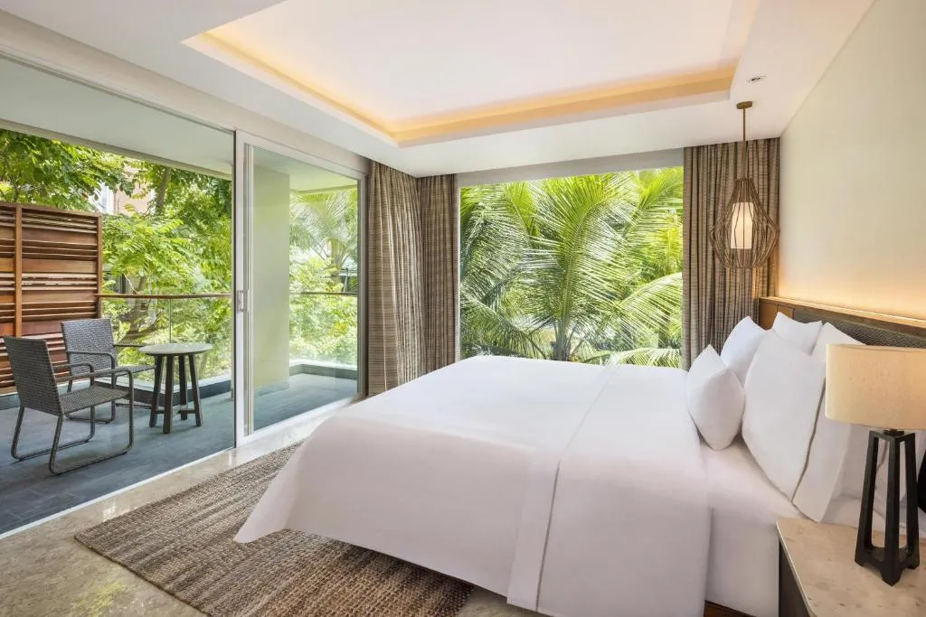 Suite — Gorge or Forest View