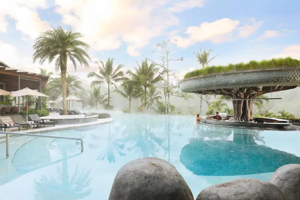 swimming-pool-and-pool-bar-padma-resort-ubud-bali Padma Resort Ubud - Hotel Gallery