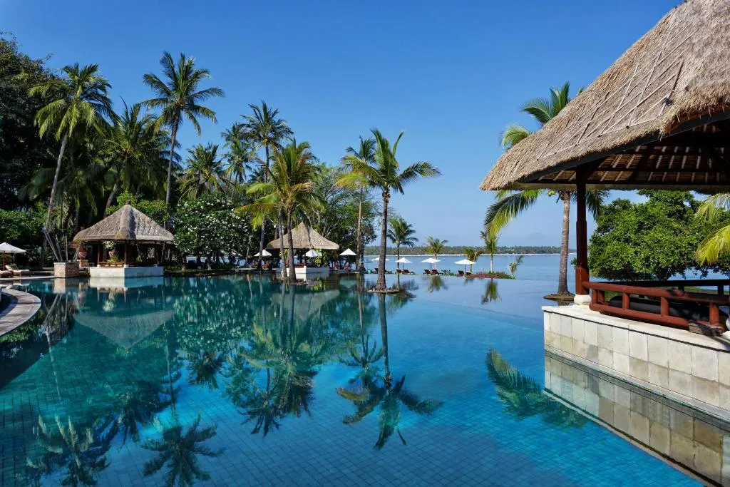 tropical-garden-pool-the-oberoi-beach-resort-lombok